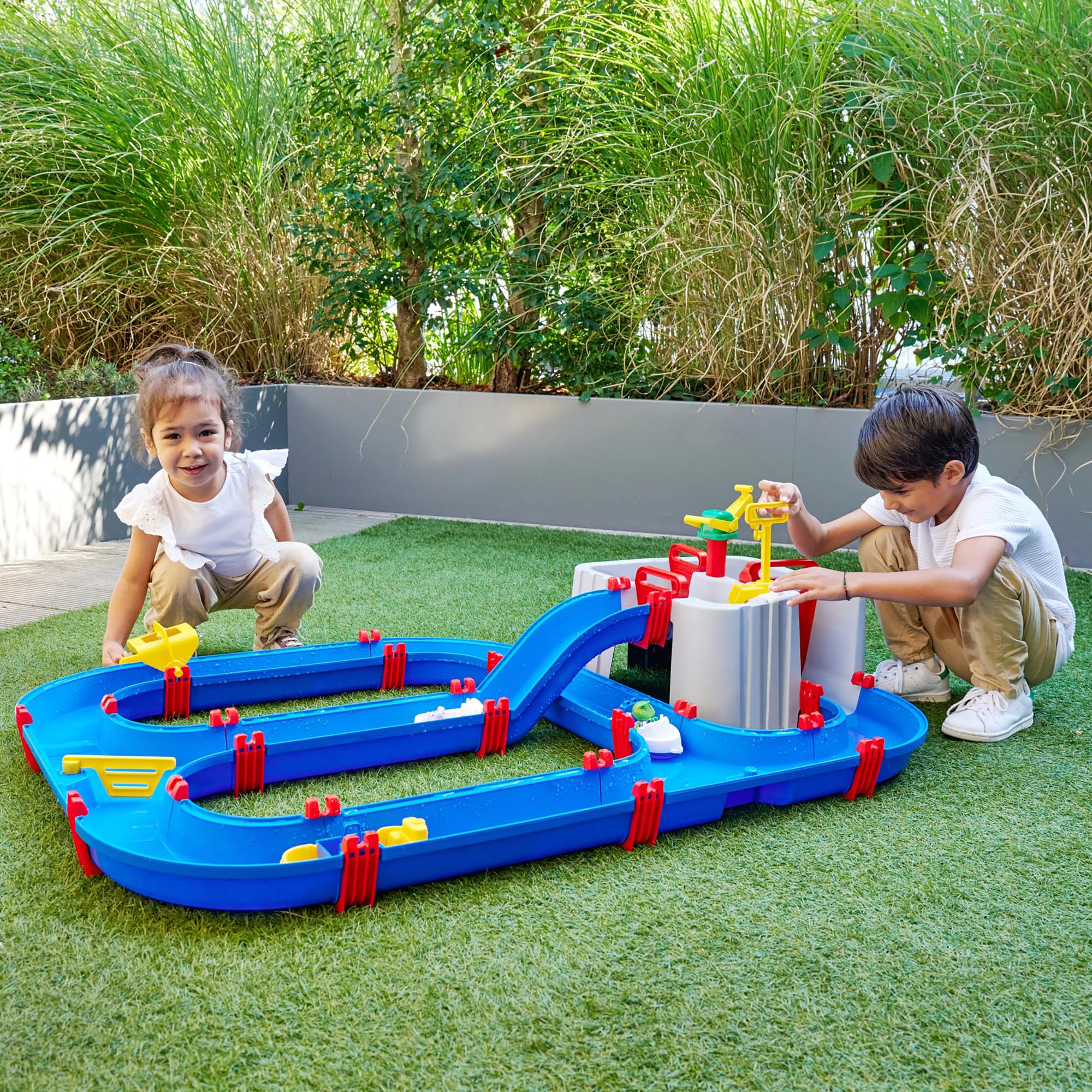 aquaplay-harbour-wasserbahn-mit-booten-und-figuren-ab-3-jahre image 2