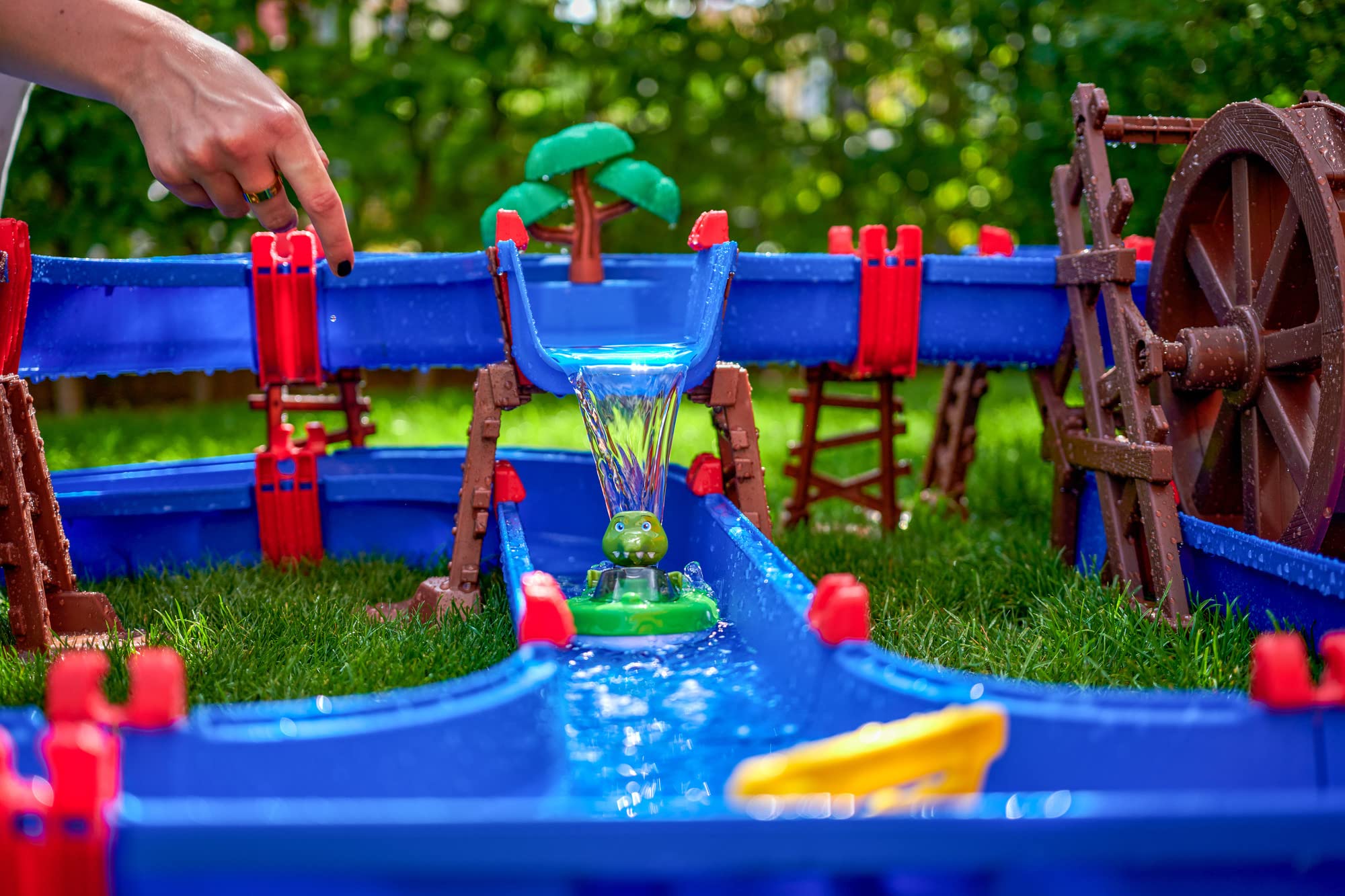 aquaplay-mega-water-wheel-wasserbahn-180-cm-mit-2-booten image 4