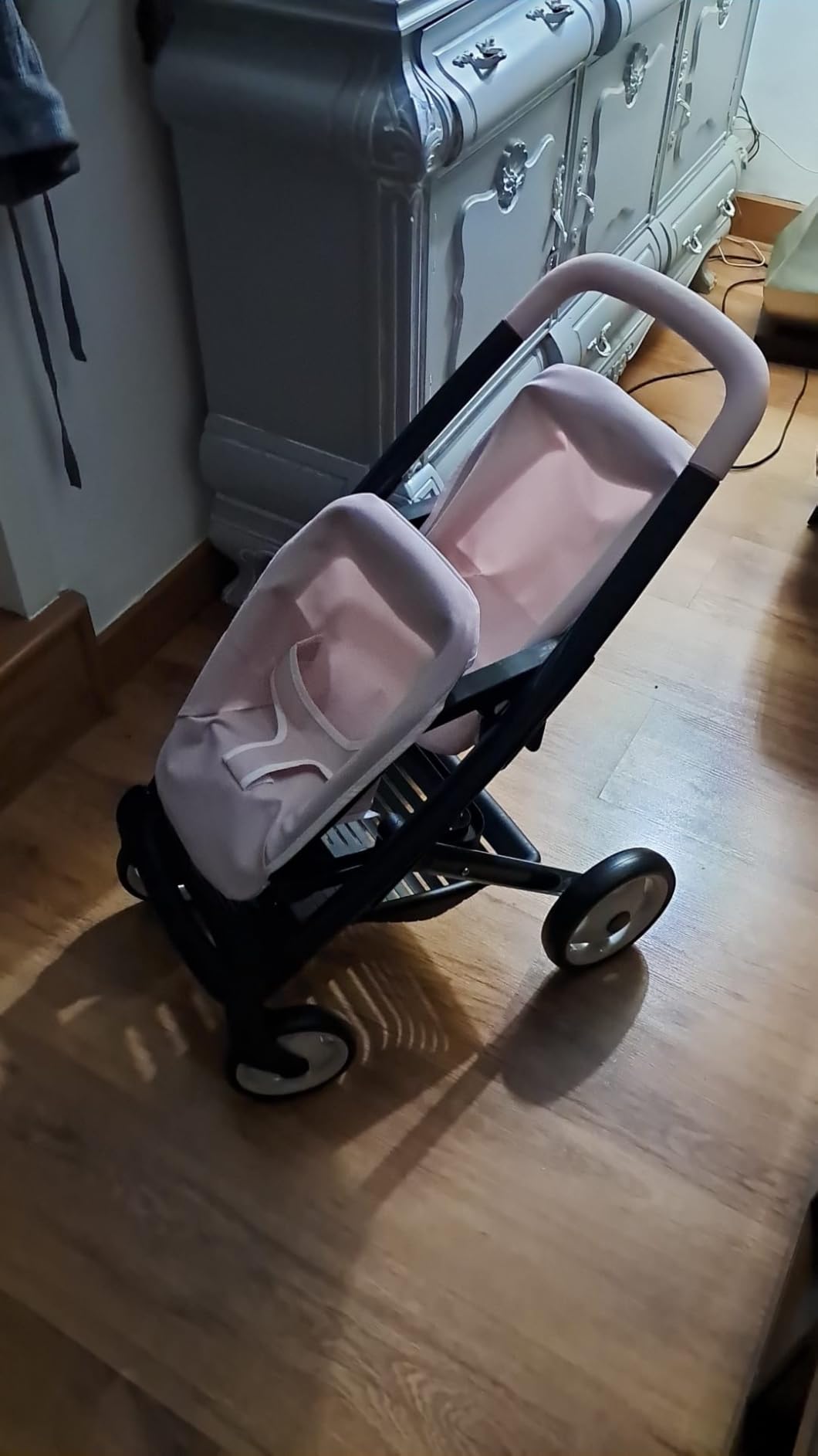 Zwei Puppen Platz